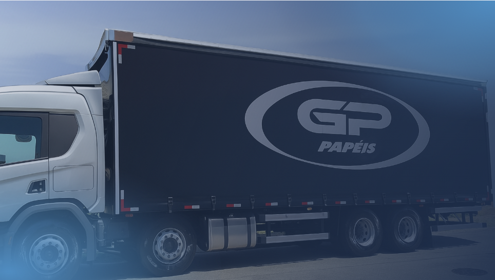 Caminhão da frota GP PAPÉIS